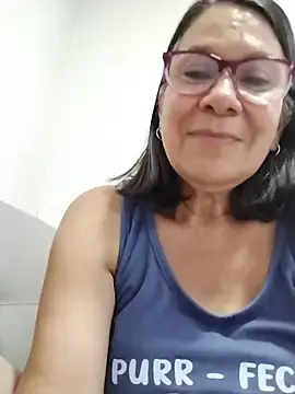Stripchat Live Sex Cam of victoria_wayne
