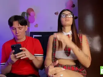 Stripchat Sex Cam of Mariana_and_Ronny