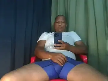 Stripchat Adult Webcam of bigblackcock75