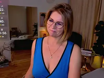 Stripchat Nude Webcam of Annie_Light