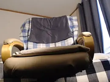 Stripchat Adult Webcam of Luv2SuckBWC92