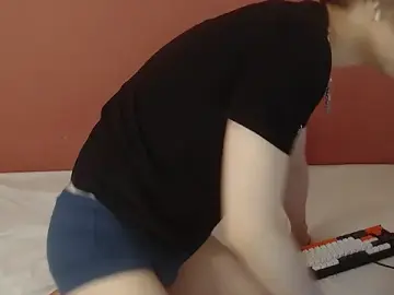 Stripchat Live Sex Cam of Oliver_sweet_