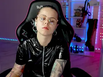 Stripchat Adult Video Chat of QueenAliceX