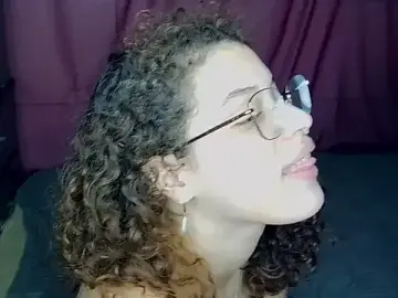 Stripchat Sex Cam of LilyLeblanc