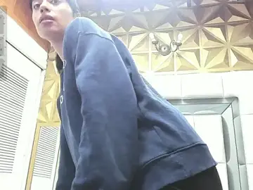 Stripchat Free Live Porn of peyton_luoise27