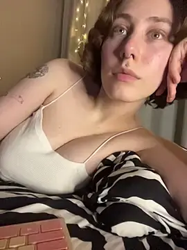 Stripchat Free Porn Cam of Molli_Luv