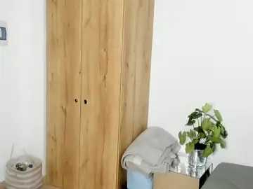 Stripchat Free Porn Cam of naomimoore828