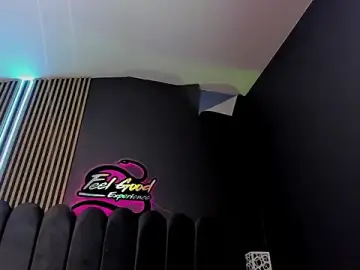 Stripchat Watch Live Sex Cams of Nicolette_ks_