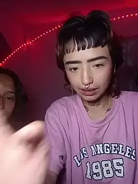Stripchat Nude Webcam of AlexxaAndRileyy