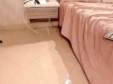 Stripchat Free Live Porn of KarolyneLune