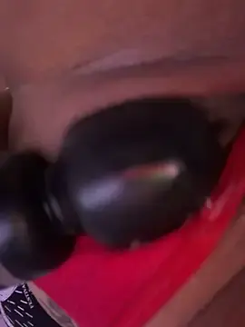 Stripchat Sex Cam of izanmiller2001