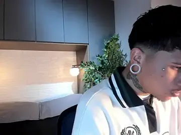 Stripchat Best live sex cam show of Valentino_Knox