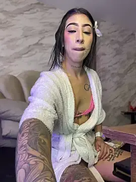 Stripchat Sex Cam of darkkjulietha