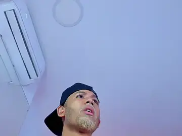 Stripchat Live Sex of B_Wild