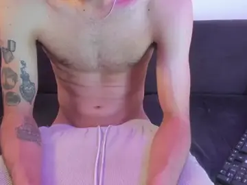 Stripchat Adult Webcam of Henrikk_senn