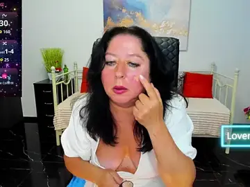 Stripchat Sex Cam of Julia_Dean
