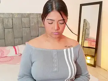 Stripchat Sex Cam of DIANEE_01