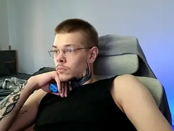 Stripchat Sex Cam of DENIS_HERE