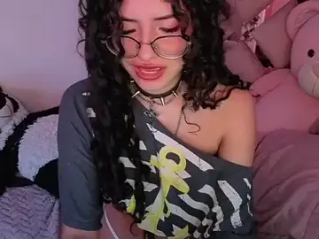 Stripchat Free Live Porn of ShySheep_