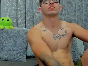 Stripchat Adult Video Chat of Calvin_Hunter