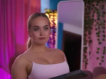 Stripchat Best live sex cam show of ElyssawetXX