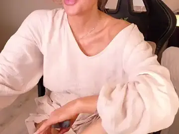 Stripchat Free Live Porn of lunavicexxx