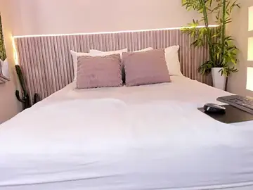 Stripchat Live Porn of CloeHarp