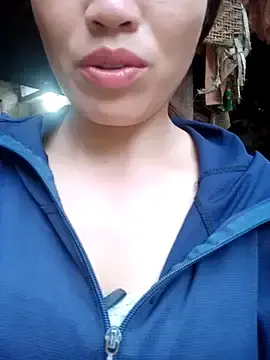 Stripchat Watch Live Sex Cams of little-effy
