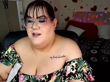 Stripchat Sex Cam of GiannaMorrys