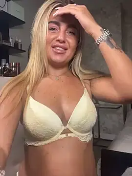 Stripchat Live Porn of CharlottemilfUKx