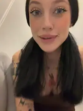 Stripchat Watch Live Sex Cams of Melissa_crazy