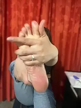 Stripchat Adult Webcam of Cloew_Marz