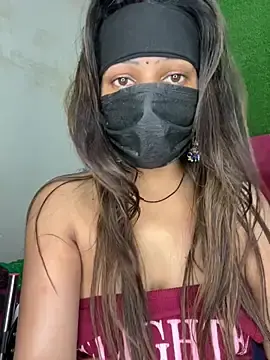 Stripchat Live Porn of HOTTY-TINA