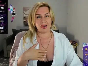 Stripchat Nude Webcam of Lili_Crossi