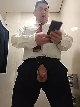 Stripchat Best live sex cam show of BigCristh79