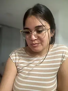 Stripchat Watch Live Sex Cams of CamilaSofiia