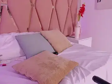 Stripchat Free Porn Cam of Emily_Black1