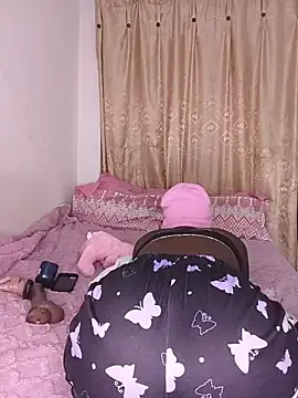 Stripchat Free Porn Cam of BlackPearl_19