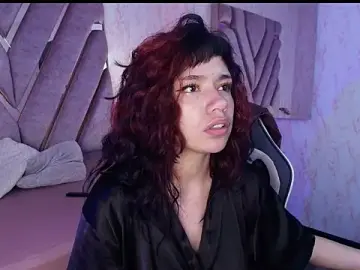 Stripchat Adult Webcam of redd_pandaa