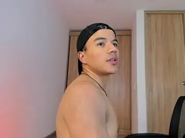 Stripchat Live Sex of lucas_wellx