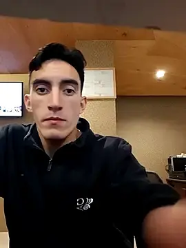 Stripchat Live Sex of TommyMomentum