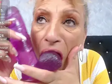 Stripchat Best Webcam of xandrinakarzon