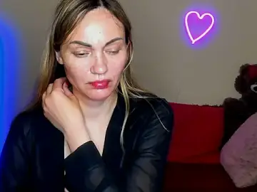 Stripchat Nude Webcam of BlondMikey22