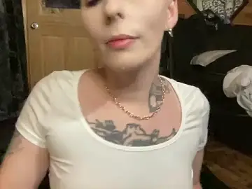 Stripchat Free Live Porn of TeenyDoll