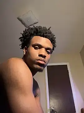 Stripchat Sex Cam of Bigdicktrick227
