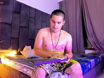 Stripchat Best live sex cam show of Christopher_Harris_