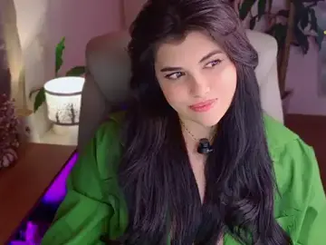 Stripchat Live Sex Cam of Nannicutee