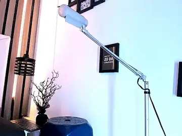Stripchat Sex Cam of Pit_Ross