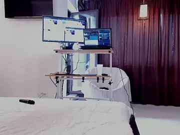Stripchat Watch Live Sex Cams of LadyAriaHunt