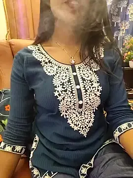 Stripchat Best Webcam of priya_26